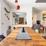 Ferienhaus Family House *