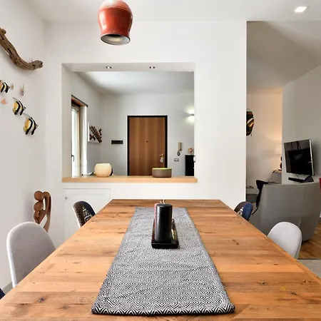 度假居 Family House *